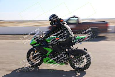 media/Nov-03-2025-Lets Ride (Mon) [[4d74c1c4d3]]/C Group/Grid/